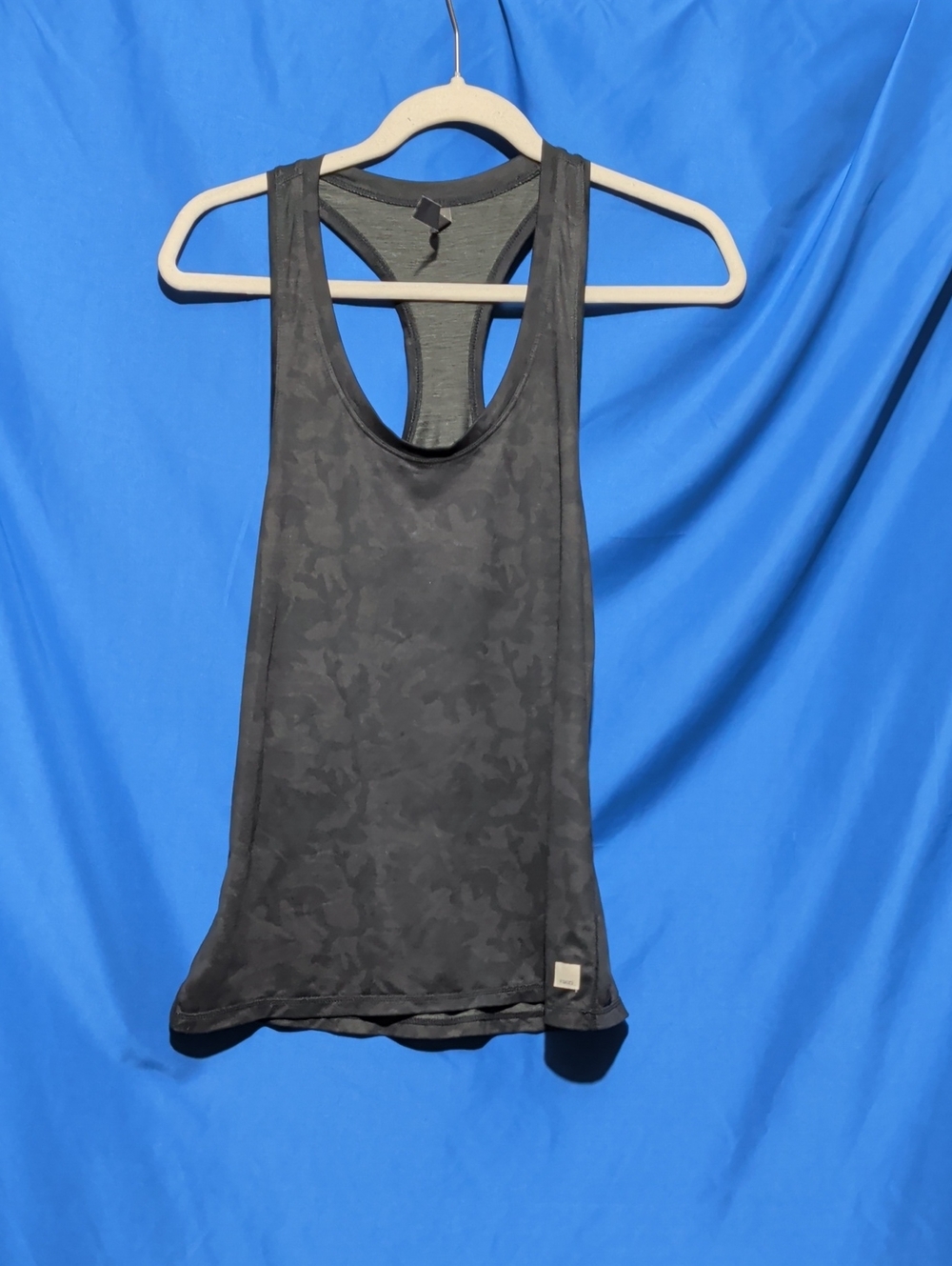 Vuori Medium Black Camo Racerback Tank